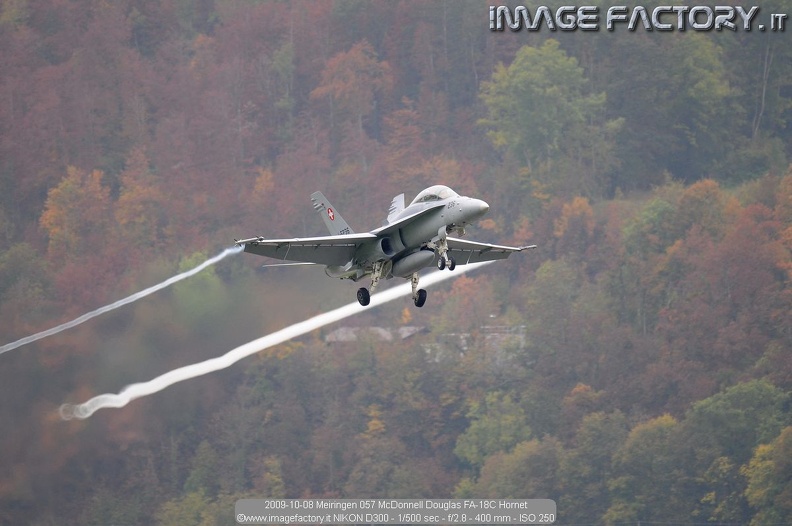 2009-10-08 Meiringen 057 McDonnell Douglas FA-18C Hornet.jpg